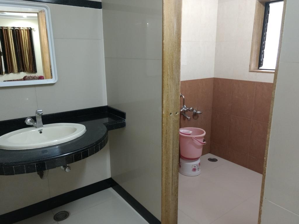 Hotel Shanti Palaceマハバレシュワール エクステリア 写真
