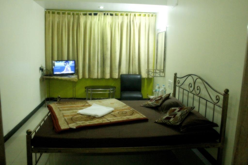 Hotel Shanti Palaceマハバレシュワール エクステリア 写真